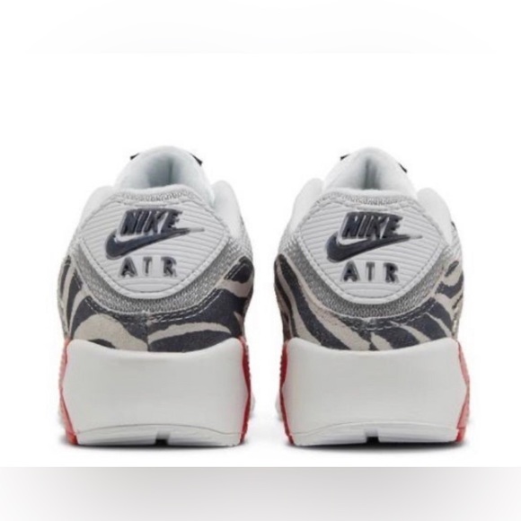 NWT OG box Nike Air Max 90 LTR (GS) Lt Iron Ore/White/University Red - Picture 5 of 12